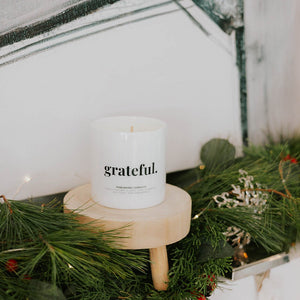 cinnamon vanilla clove scented candle