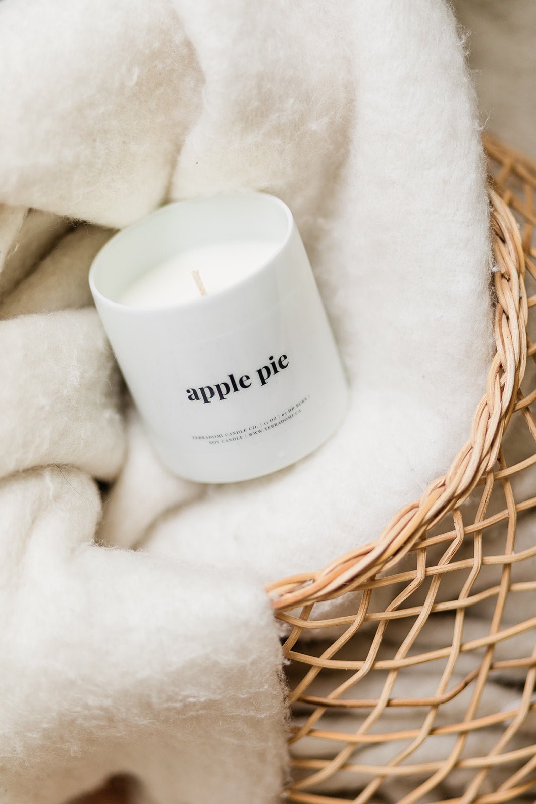 apple pie scented candle